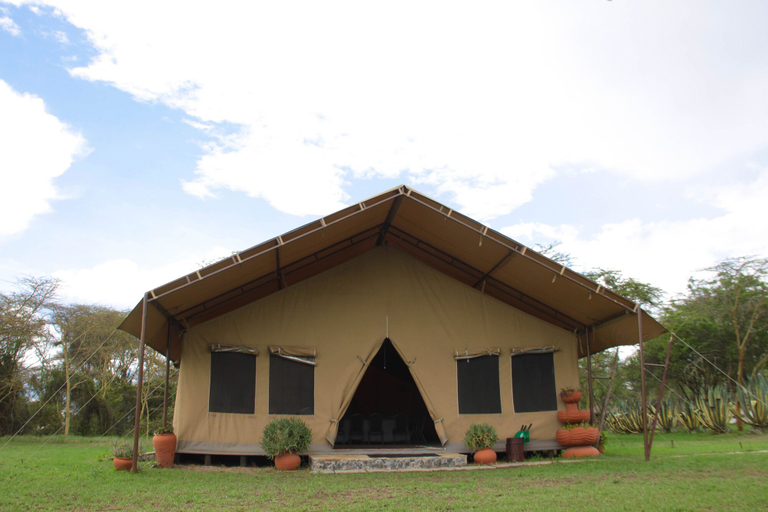 Exterior & Views 2, Sweetwaters Serena Camp, Laikipia North