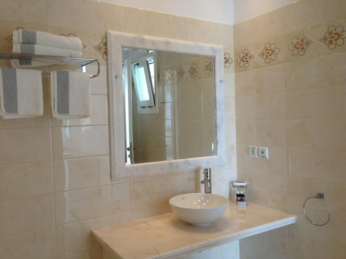 Bathroom 5, Margie Mykonos Hotel, South Aegean
