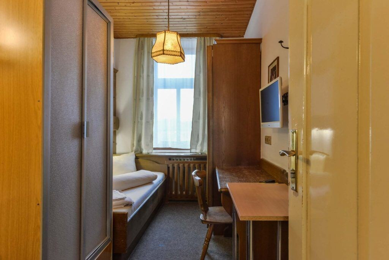 Bedroom 4, Gasthof zum Ochsen, Augsburg