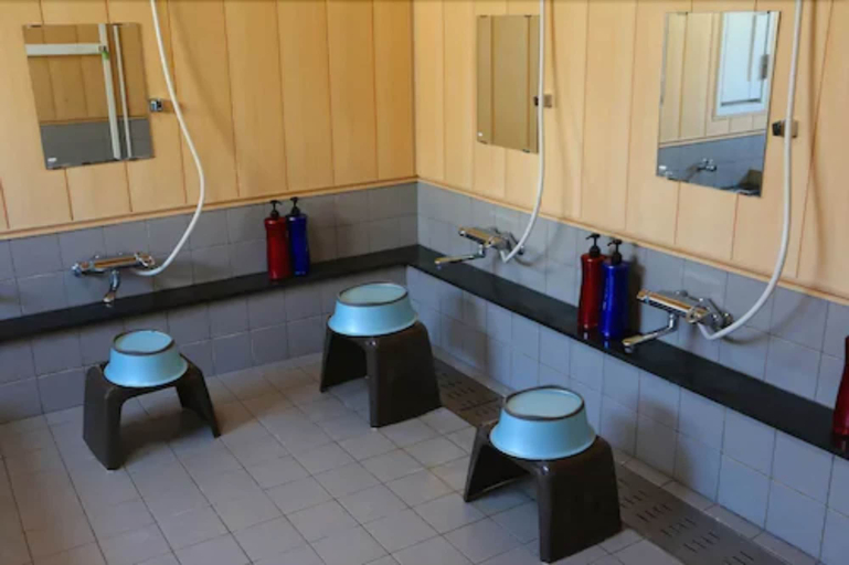 Bathroom 3, Minatoso, Jōetsu