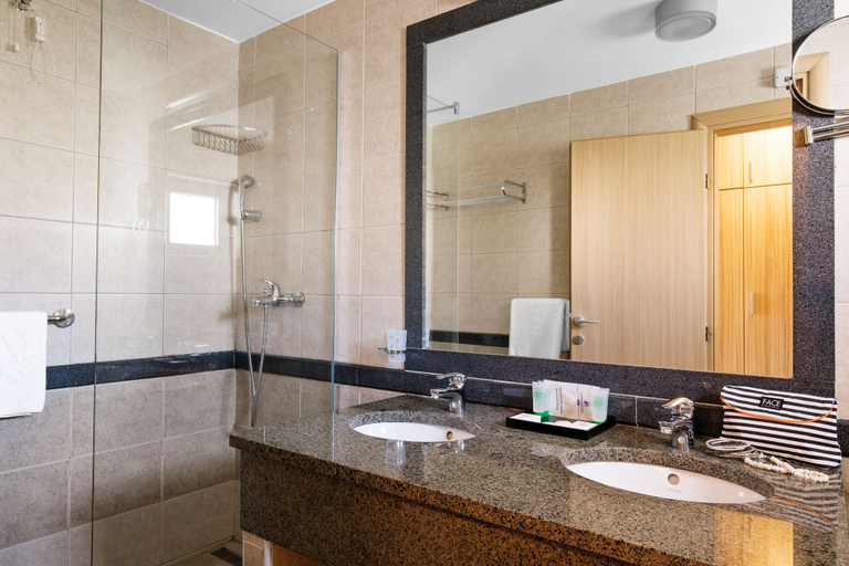 Bathroom 4, Vile Oliva Hotel & Resort