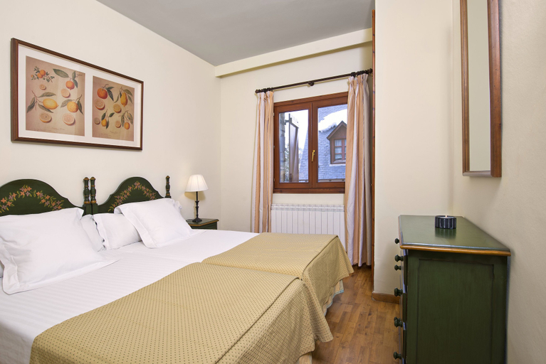 Bedroom 3, Sol Apartamentos Blanheu, Lleida