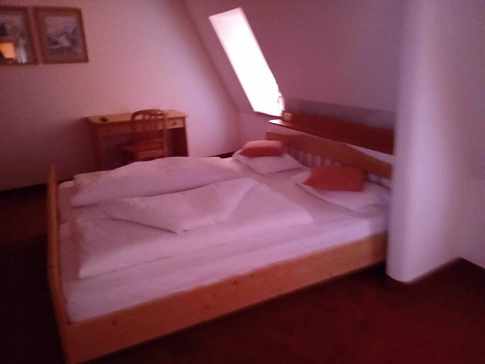 Bedroom 3, Gasthof Weisskugel, Bolzano