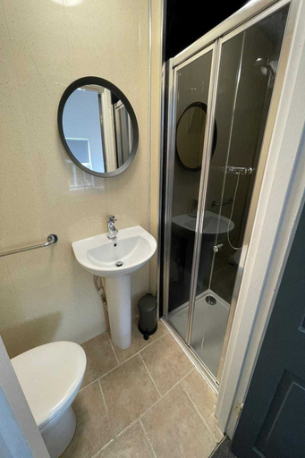 Bathroom 3, Cavehill Castle Hotel, Belfast