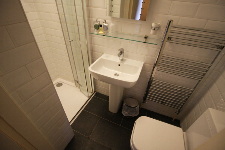 Bathroom 4, The Angel Hotel, Wiltshire