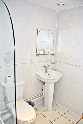 Bathroom 4, Base Serviced Apartments - Duke Street, Sefton