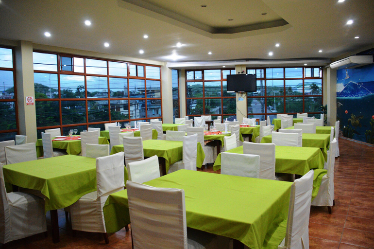 Food & Drinks 5, Grand Hotel Chatham, San Cristóbal