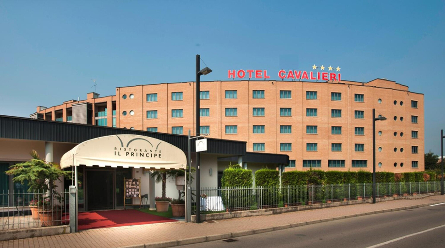 Exterior & Views 2, Phi Hotel Cavalieri, Cuneo