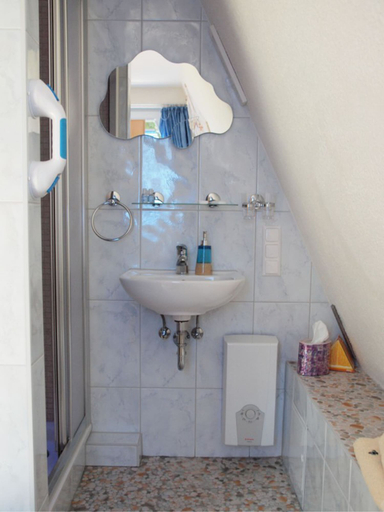Bathroom 4, Bummeltime, Barnim