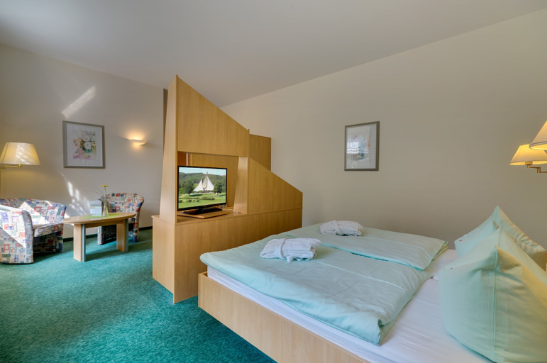 Bedroom 3, Kurhotel Bad Schlema, Erzgebirgskreis
