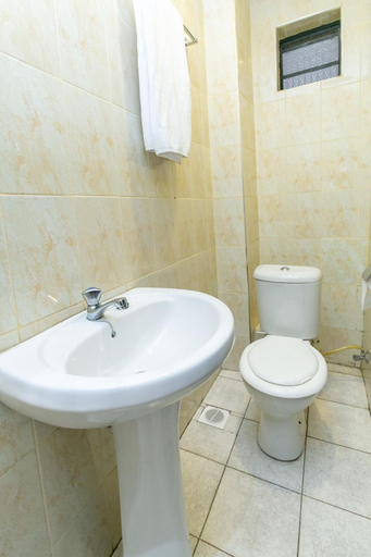 Bathroom 4, Kings Premier Inn, Mavoko