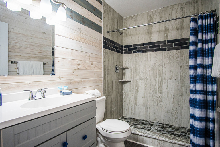 Bathroom, Anchor Court Cottage #5, Nueces