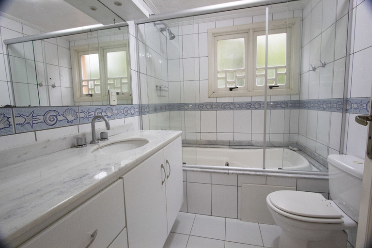 Bathroom 4, My Home - Toronto, Gramado