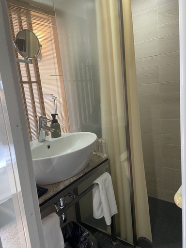 Bathroom 4, Hotel Dogo Yaya, Matsuyama