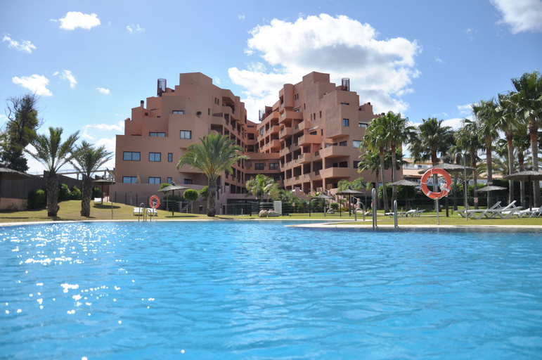 Don Juan Beach Resort, Málaga
