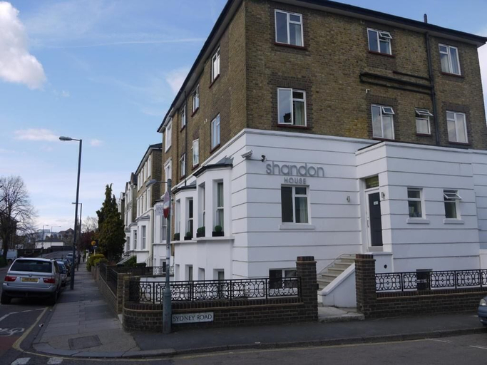 Exterior & Views 2, Shandon Hotel, London
