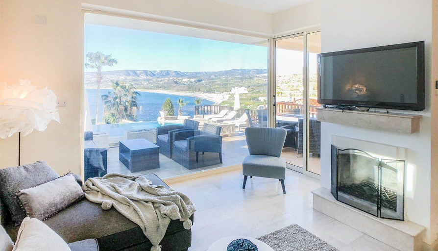 Others 5, Villa Oasis