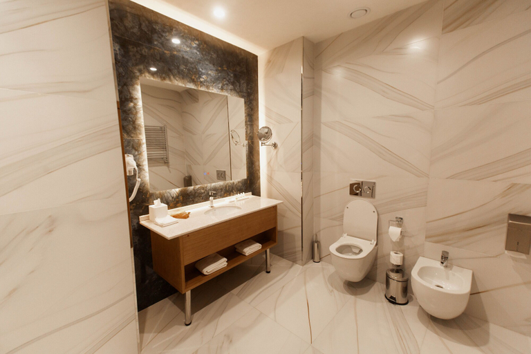 Bathroom 5, Farovon Khiva, Xiva