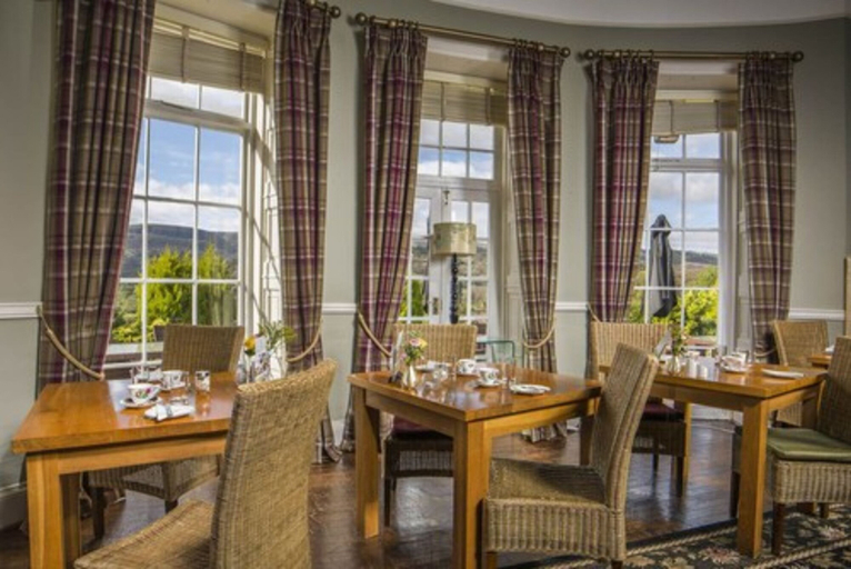 Food & Drinks 5, The Manor Hotel, Powys