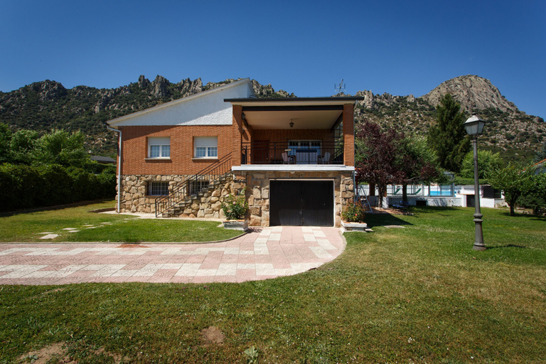 Exterior & Views, El Bulín de la Cabrera, Madrid