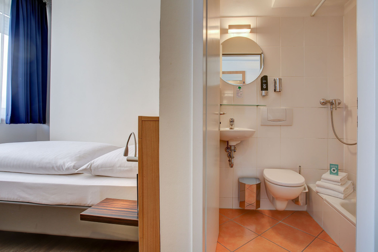 Bedroom 2, Hotel Keese, Hamburg