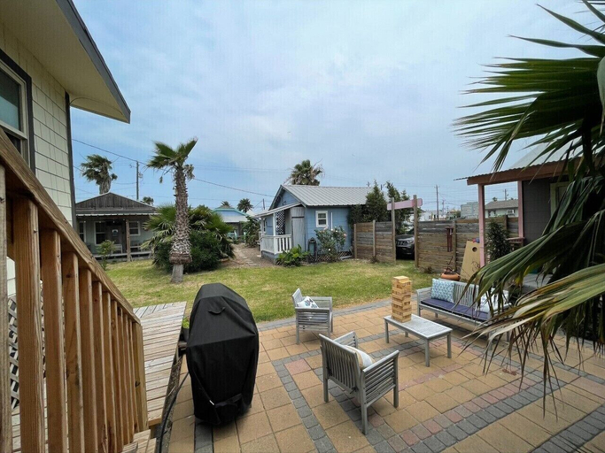 Others 5, Anglers Court-island House #1, Nueces