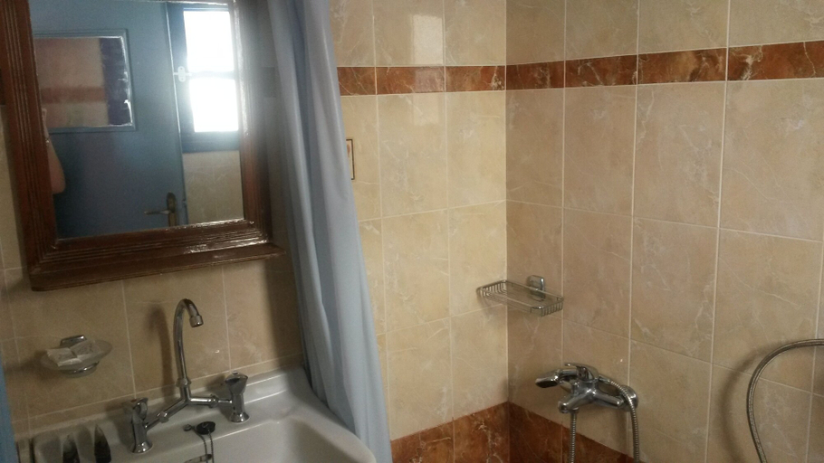 Bathroom 4, Hotel Thirasia, South Aegean