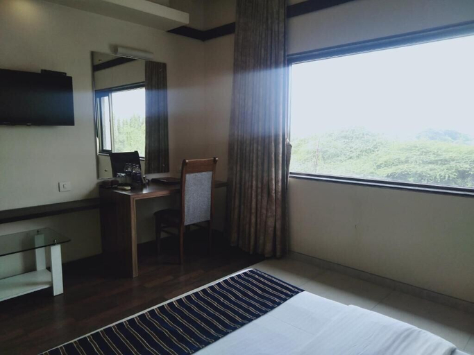 Bedroom 2, Hotel Udayanraje Palace, Ahmadnagar
