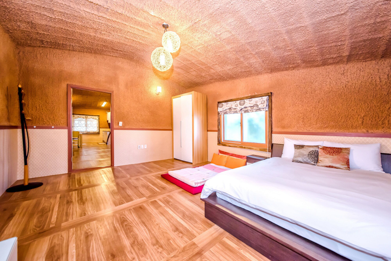 Bedroom 2, Angkurie Pension, Seogwipo