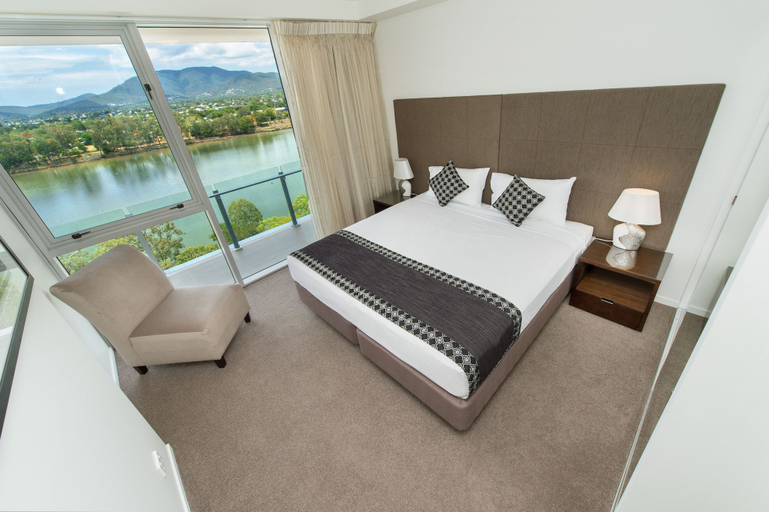 Bedroom 3, Empire Apartment Hotel, Rockhampton