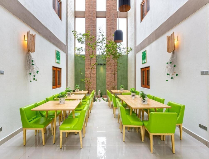 Food & Drinks 3, J Leaf Hotel, Negombo