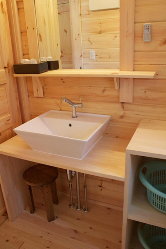 Bathroom 3, Pension Arumu, Hakuba