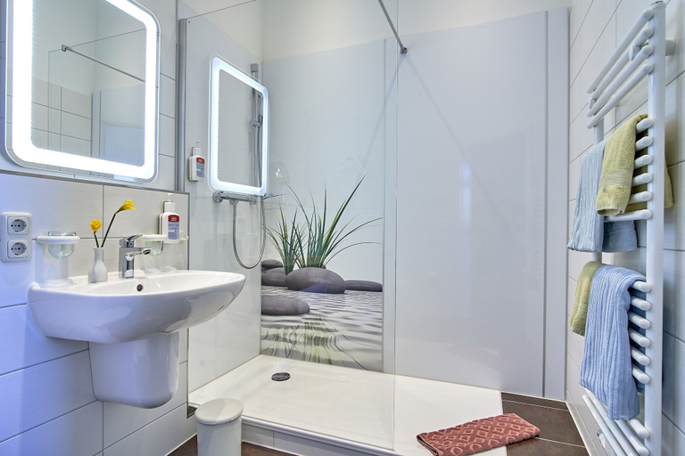 Bathroom 4, Bio Hotel Amadeus Schwerin, Schwerin