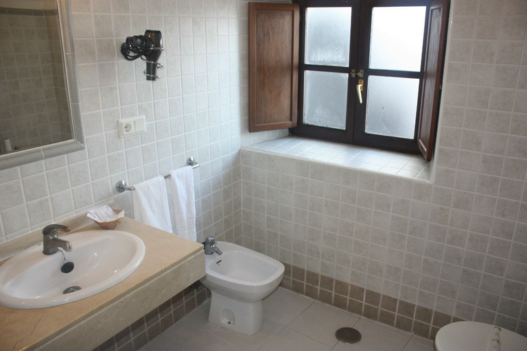 Bathroom 5, Hotel Marqués de Torresoto by Vivere Stays, Cádiz