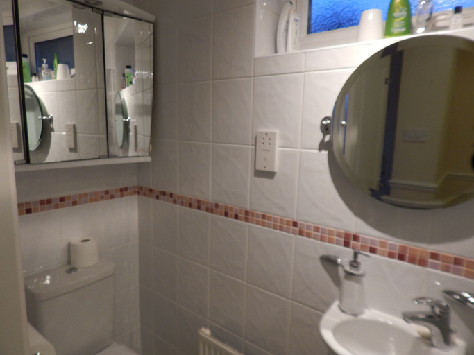 Bathroom 3, Cherry Palace 3 BD Parking Spaces groups, Cambridgeshire