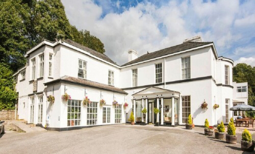 Exterior & Views 2, The Manor Hotel, Powys