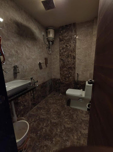 Bathroom, Hotel Manik, Aurangabad