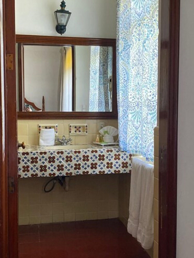 Bathroom 4, Hotel Quinta Las Flores, Cuernavaca