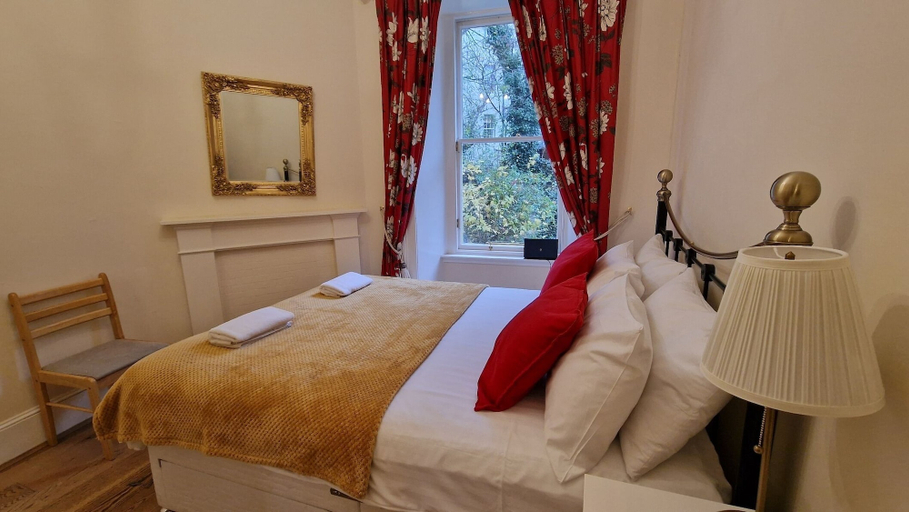 Bedroom 5, Georgian Two Bedroom Apartment, Edinburgh