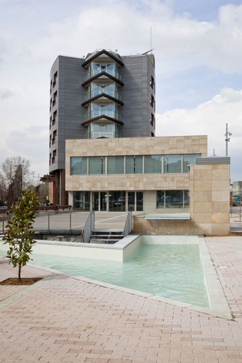 Exterior & Views 2, Hotel MasMonzon, Huesca
