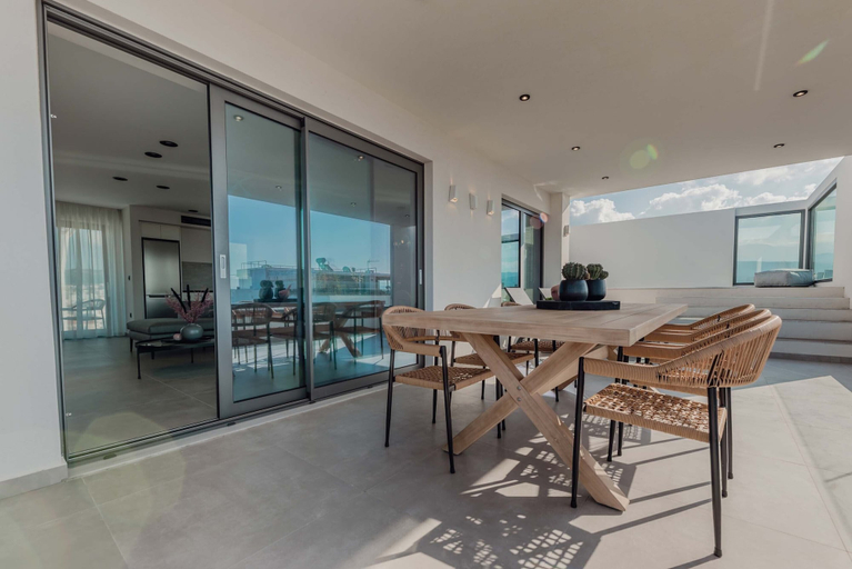 Others 3, City Moments Penthouse, Crete