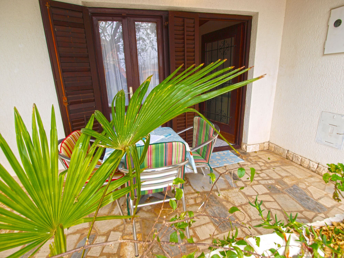 Others 5, Apartment 1057, Medulin
