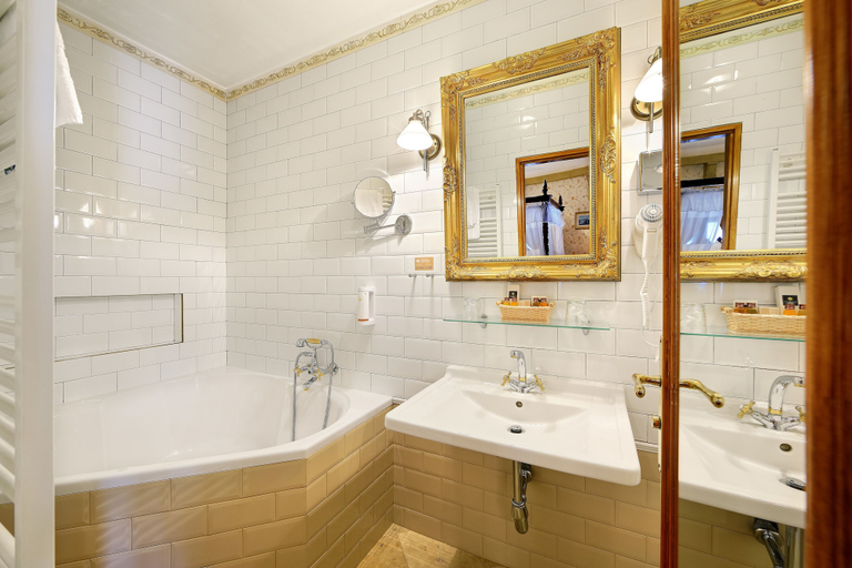 Bathroom 4, Chateau St Havel, Praha 4