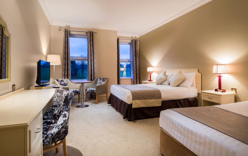 Bedroom 3, Breaffy House Hotel