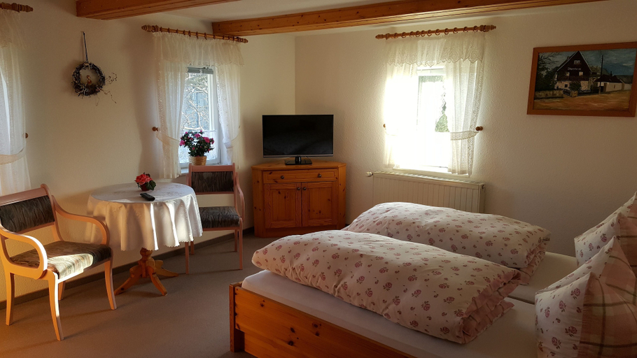 Bedroom 3, Jägerheim Löbsal, Meißen