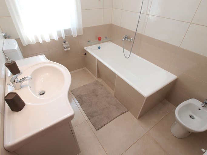 Bathroom 3, Apartment 1386, Vodnjan