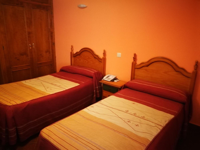 Bedroom 2, Hostal Hueso, Cáceres