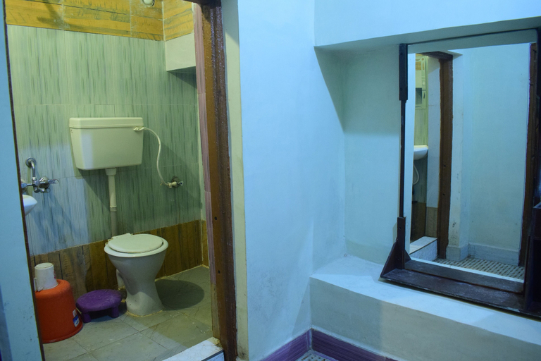 Bathroom, Istaqbal Hotel Mukki, Balaghat