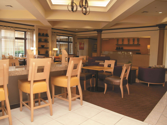 Food & Drinks 5, La Quinta Inn & Suites by Wyndham Raleigh/Durham Southpoint, Durham