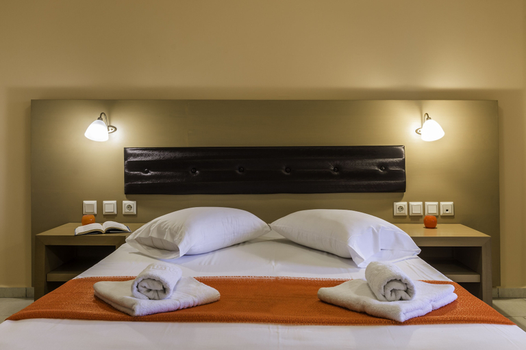 Bedroom 4, Kozanos Hotel & Suites, Ionian Islands
